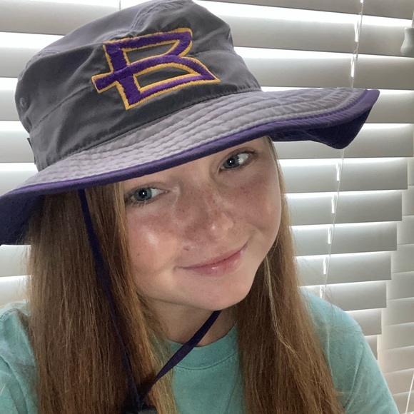 Meet your Posher, Farley - Picture 1 of 1